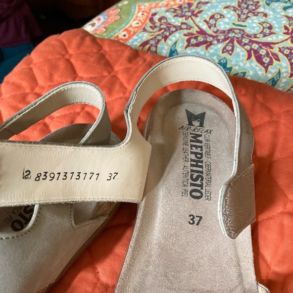 Snake skin print Mephisto sandals size 37 - Picture 2 of 3